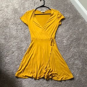 Flowy Wrap Dress Small